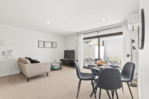 Χώρος καθιστικού στο Beach & River Cottesloe Escape +17 φωτογραφίες