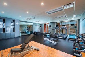 Fitness centrum a/nebo fitness zařízení v ubytování Fairfield by Marriott Inn & Suites Palm Desert Coachella Valley