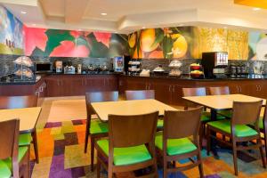 Nhà hàng/khu ăn uống khác tại Fairfield Inn & Suites Lexington Keeneland Airport
