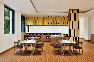 Posezení v ubytování Fairfield by Marriott Chennai Mahindra World City + 16 fotografií