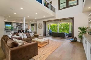 Khu vực ghế ngồi tại Luxury Poipu Estates Home w Private Pool- Alekona Kauai