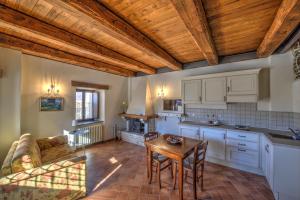 A cozinha ou kitchenette de Borgotufi Albergo Diffuso