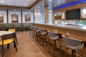Lounge nebo bar v ubytování Fairfield Inn & Suites by Marriott Wenatchee
