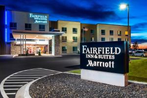 En logo, et sertifikat eller et firmaskilt på Fairfield Inn & Suites by Marriott Moses Lake
