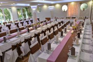Restaurace v ubytování Vénusz Panzió és Vendéglő