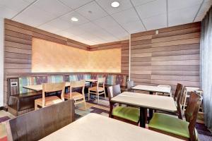 Istumisnurk majutusasutuses Fairfield Inn & Suites by Marriott Edison - South Plainfield