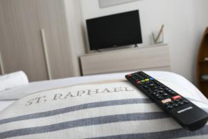 Μια τηλεόραση ή/και κέντρο ψυχαγωγίας στο House Rome front sea