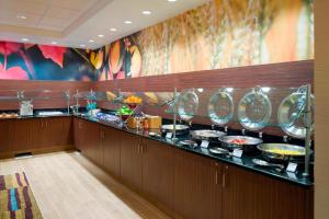 Makanan di atau berdekatan hotel