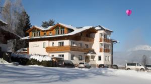 Pension Steiermark v zimě + 37 fotografií