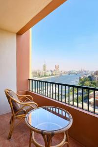 Ein Balkon oder eine Terrasse in der Unterkunft Cairo Marriott Hotel & Omar Khayyam Casino