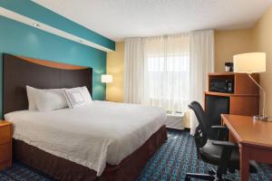 Postel nebo postele na pokoji v ubytování Fairfield Inn & Suites by Marriott Norman