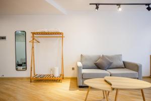 Istumisnurk majutusasutuses Shangri-La Jinwushe Boutique Inn