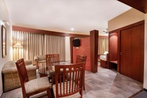 K C Residency Katra的休息区