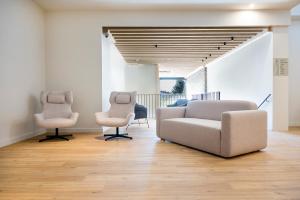 Istumisnurk majutusasutuses Hotel Llivia