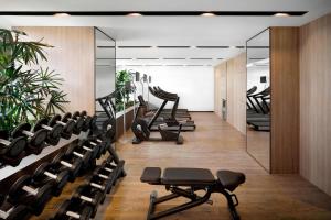 Fitness centrum a/nebo fitness zařízení v ubytování Fairfield by Marriott Seoul