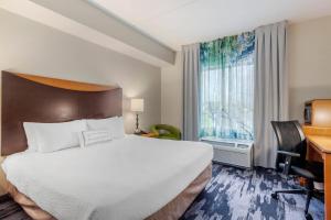 Postel nebo postele na pokoji v ubytování Fairfield Inn & Suites by Marriott Houston Conroe + 16 fotografií