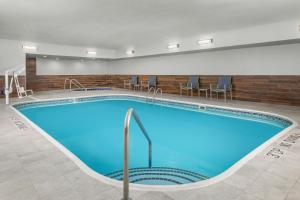 Hồ bơi trong/gần Fairfield Inn & Suites Minneapolis Burnsville