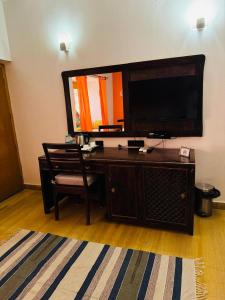 TV a/nebo společenská místnost v ubytování Hotel Jaisan Haveli