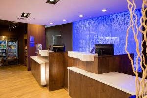 Khu vực sảnh/lễ tân tại Fairfield Inn & Suites by Marriott Sheridan +33 ảnh