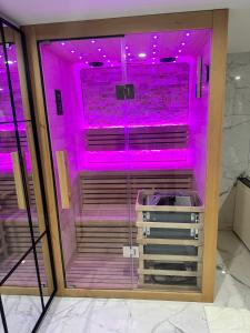 Koupelna v ubytování Suite KING Size SAUNA JACUZZI