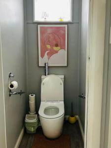 The Lazy Frog Cottage的一间浴室