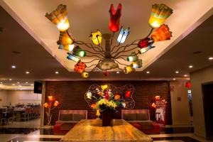 Area soggiorno di Four Points by Sheraton Queretaro Norte