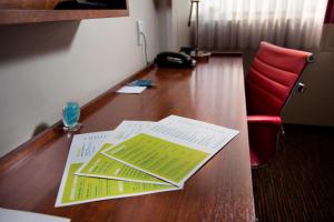 Area soggiorno di Four Points by Sheraton Queretaro Norte