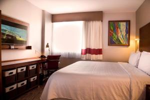 Letto o letti in una camera di Four Points by Sheraton Queretaro Norte