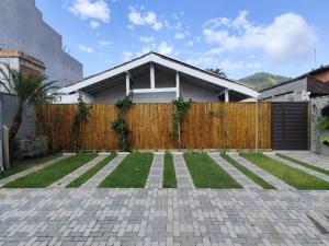Um jardim em Pousada Hospedaria215 mais 37 fotos