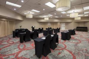 Zona business o sala conferenze di Four Points by Sheraton Orlando International Drive