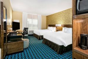 TV a/nebo společenská místnost v ubytování Fairfield Inn & Suites by Marriott Van