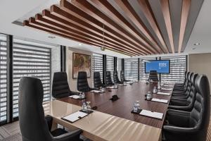 Zona de afaceri și/sau sala de conferințe de la Four Points by Sheraton Doha +36 fotografii