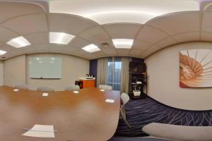 Khu vực hỗ trợ khách đi công tác/phòng hội thảo tại Fairfield Inn by Marriott Hazleton +26 ảnh