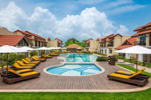 Bazén v ubytování Fairfield by Marriott Goa Benaulim nebo v jeho okolí