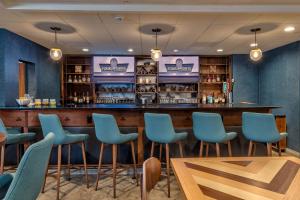Lounge nebo bar v ubytování Four Points by Sheraton Anchorage Downtown