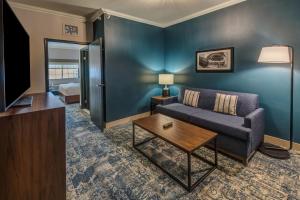 Posezení v ubytování Four Points by Sheraton Anchorage Downtown