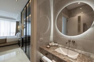 Koupelna v ubytování Maison Riviera + 67 fotografií