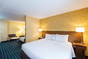 Ein Bett oder Betten in einem Zimmer der Unterkunft Fairfield by Marriott Inn & Suites Uncasville Mohegan Sun Area