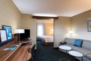 TV/Unterhaltungsangebot in der Unterkunft Fairfield by Marriott Inn & Suites Uncasville Mohegan Sun Area