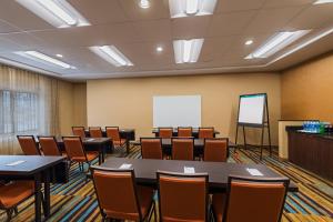 Der Geschäftsbereich oder Konferenzraum in der Unterkunft Fairfield by Marriott Inn & Suites Uncasville Mohegan Sun Area