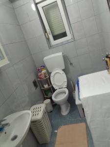 Koupelna v ubytování Makse apartman