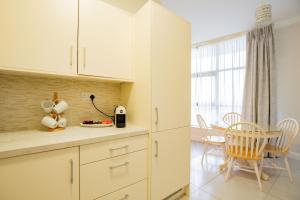 A cozinha ou kitchenette de Long Walk Gem