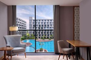 Four Points by Sheraton Balikpapan内部或周边的泳池