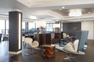 Posezení v ubytování Fairfield Inn & Suites By Marriott Camarillo
