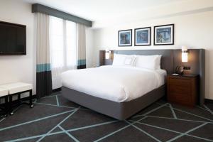 Postel nebo postele na pokoji v ubytování Fairfield Inn & Suites By Marriott Camarillo