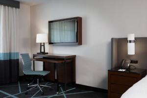 Postel nebo postele na pokoji v ubytování Fairfield Inn & Suites By Marriott Camarillo