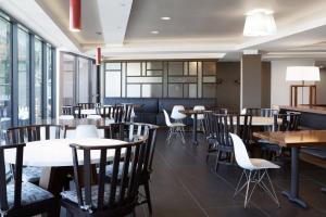 Restaurace v ubytování Fairfield Inn & Suites By Marriott Camarillo