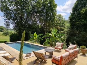 Πισίνα στο ή κοντά στο Villa Vallombreuse
