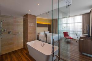Baðherbergi á Four Points By Sheraton Bogota