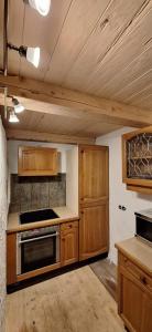 Kuchyňa alebo kuchynka v ubytovaní Haus Joelblick und Haus Oberadelsber